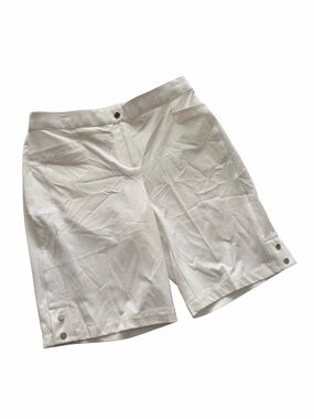 NWT Chicos Zenergy White Bermuda Shorts 
Chico’s Size 0 / US Size 4